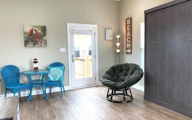 Sea Beauty 3 Bedroom Home by RedAwning