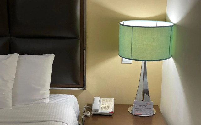 Phoenix Plaza Hotel Apartments
