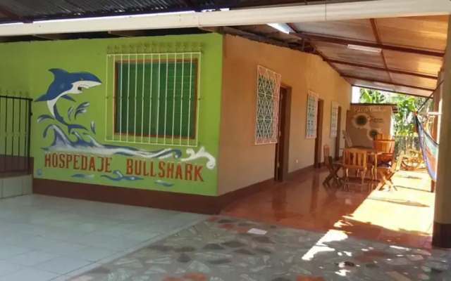 Inn Hospedaje BullShark