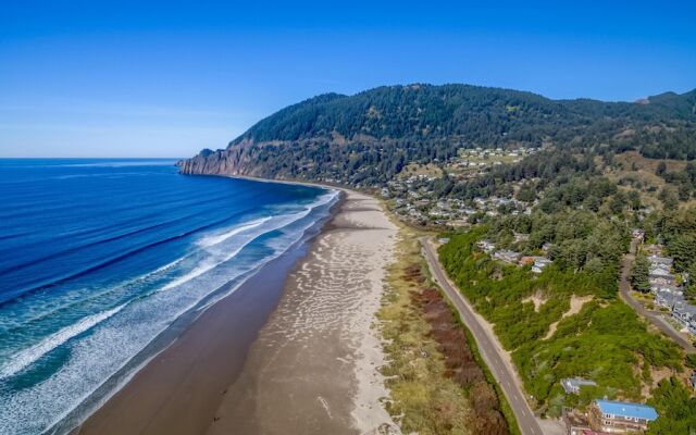 Beach House-Manzanita (MCA 372)