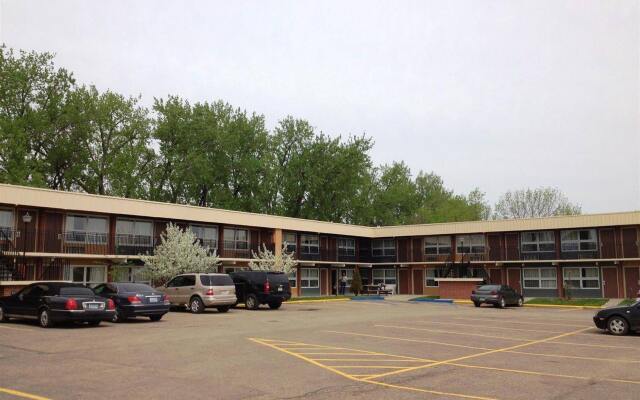 Devils Lake Inn By OYO Near Devils Lake Regional Airport