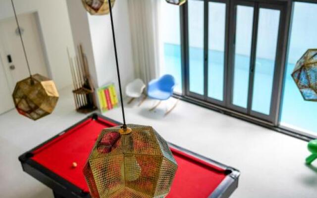 Play Hotel