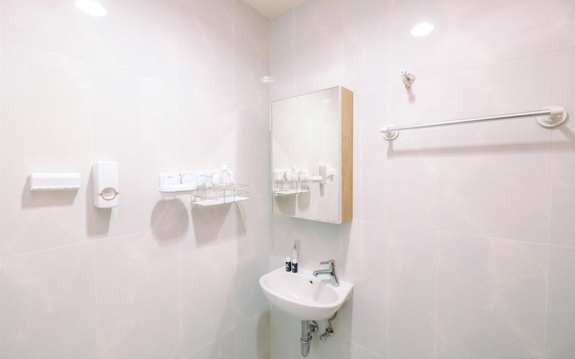 Comfy And Minimalist Studio Evenciio Margonda Apartment