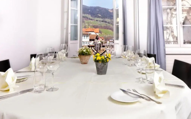 Hotel Kreuz by b_smart