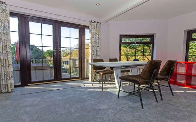 Streamways Nr Croyde 6 Bedroom, Sleeps 12-16, Hot Tub