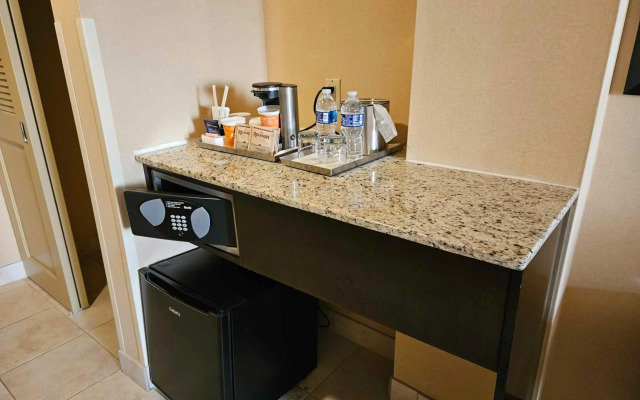 Radisson Hotel Freehold