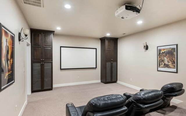 Hidden Treasure #15 6 Bedroom Home