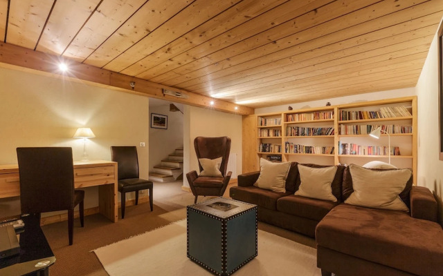 Chalet Les Tissourds 4 Central hot tub