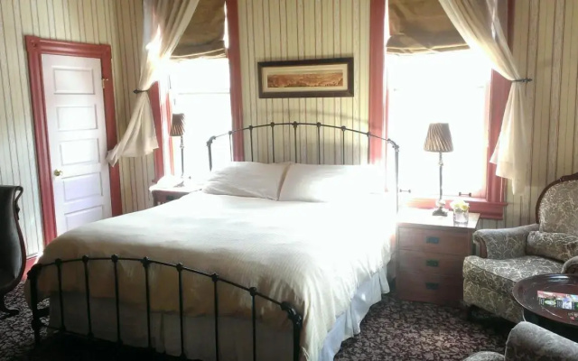 Connor Hotel