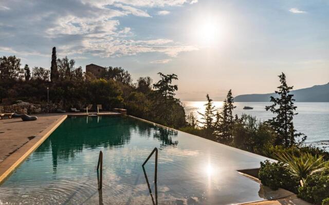 Diapori Suites Hotel