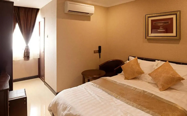 Valenza Hotel & Cafe
