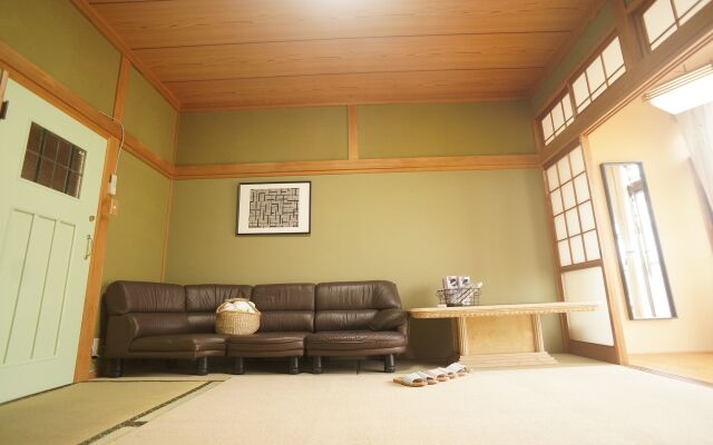 Assi House