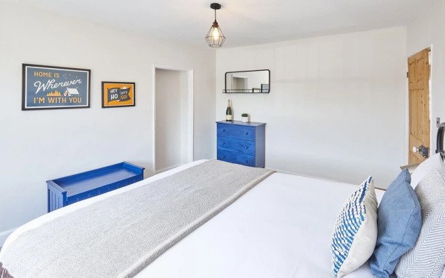 Host Stay 2 College Square
