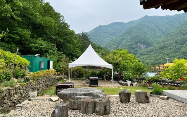 Wanju Hanok Pension Hyurim