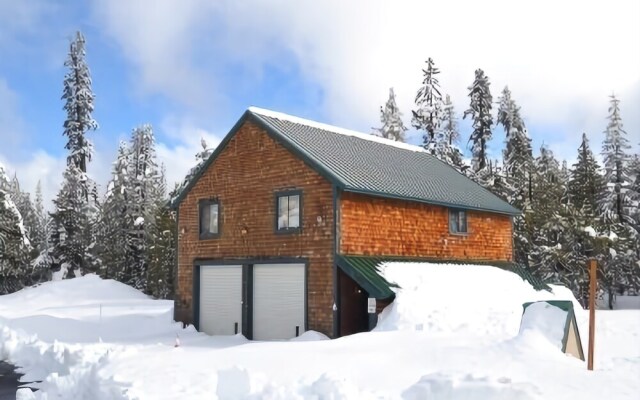 Tamarack Lodge at Bear Valley