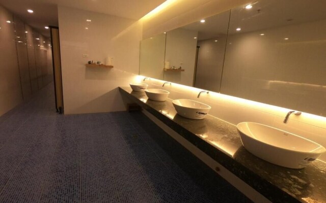 OYO 627 88 Airport Lounge