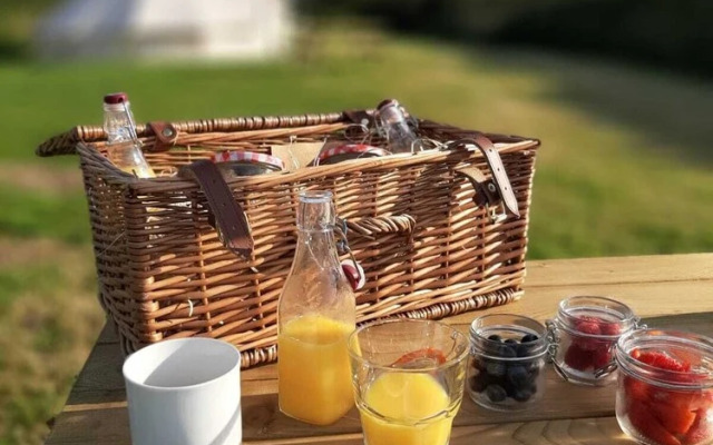 Tregantle Farm Eco Glampsite Super Safari Cabin