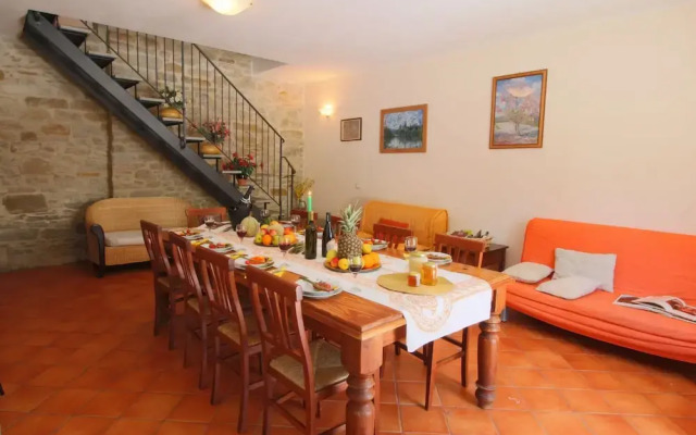 Villa ad Apecchio con Bosco