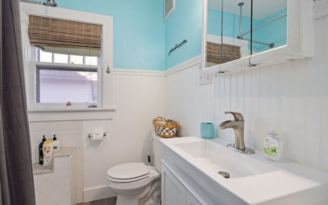 Cozy Home in Downtown Loveland W/ Free Bikes!