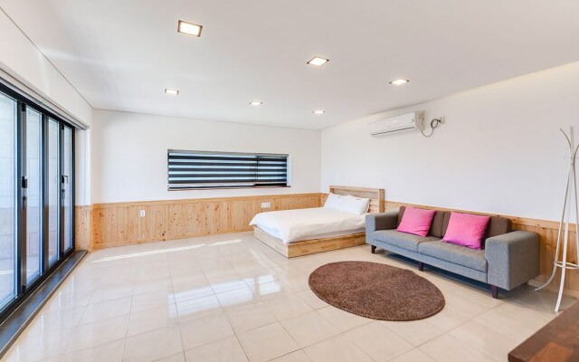 Uljin Beatrice Pool Villa