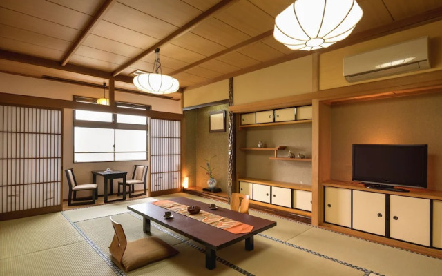 Yumoto Kobayashi