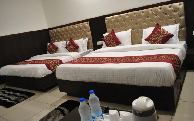 Green Hotel & Restaurant