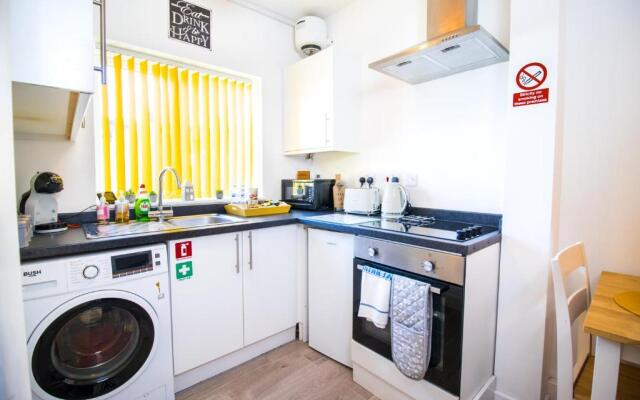 Dreamwood Apartment by Southwest Rooms - Free Parking & Netflix