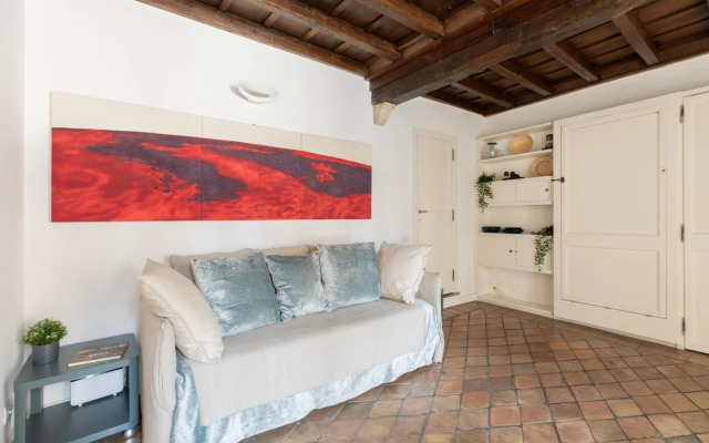 iFlat Navona Bright Studio