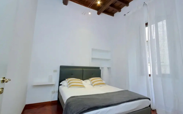 Campo dei Fiori 3-bed Apartment, hi Standing