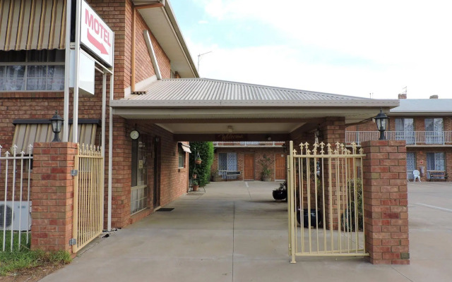 Red Cliffs Colonial Motor Lodge