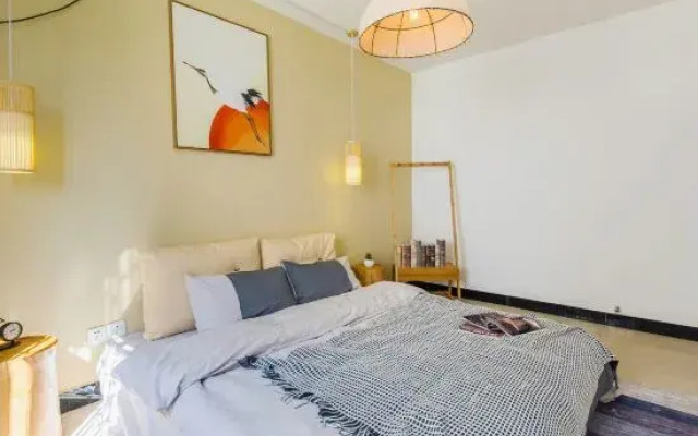 Jingjiang Chunshe Apartment (Guilin Railway Station Branch)