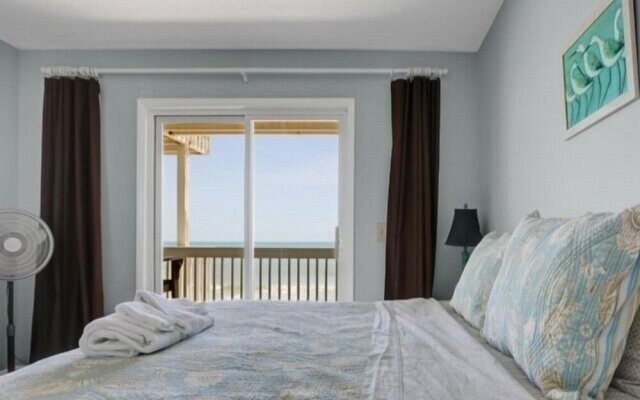 Beach Blanket - Spacious Condo With Private Beach Access And Resort Amenities! 3 Bedroom Condo by RedAwning