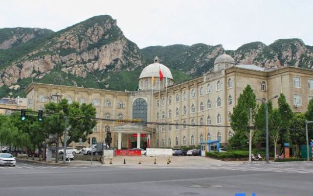 Roman Holiday Hotel