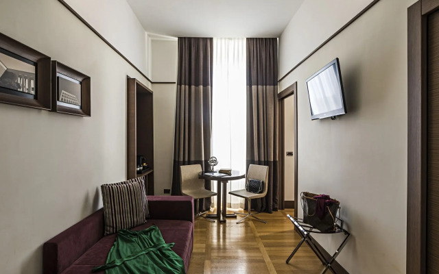 The Independent Hotel