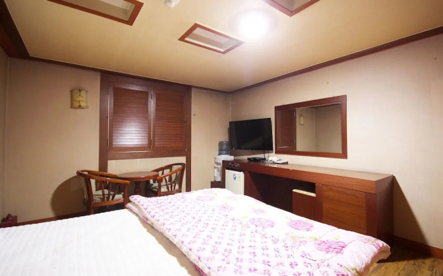 Naias Motel Gupo Busan