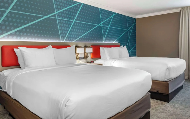Holiday Inn Express Hotel & Suites Amherst-Hadley, MA