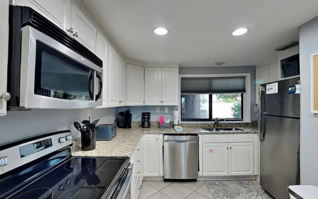 Shipwatch Surf & Yacht by Southern Vacation Rentals