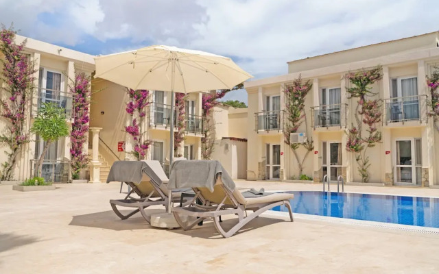 Ömer Aybak Beach Hotel