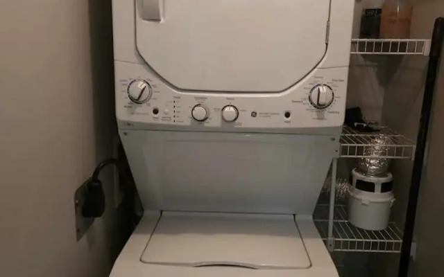 Spacious 2 Bedroom in Beltline