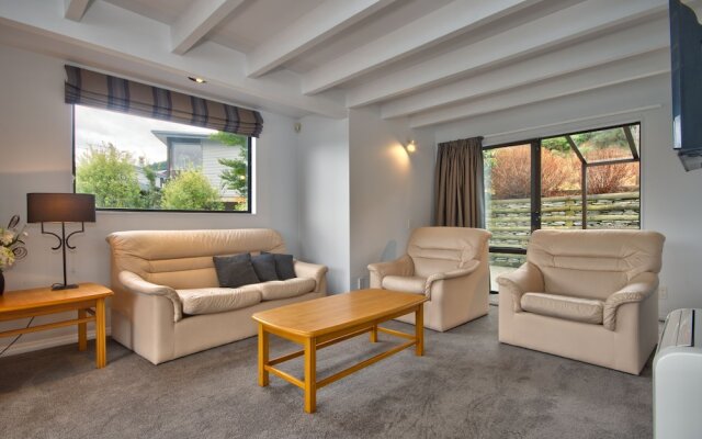 Woodlands Close Retreat