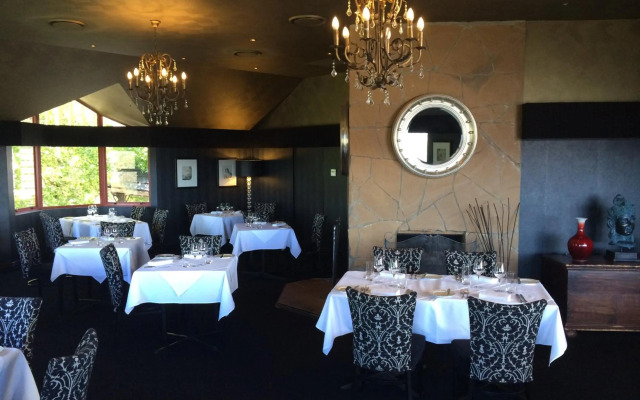 Echoes Boutique Hotel and Restaurant