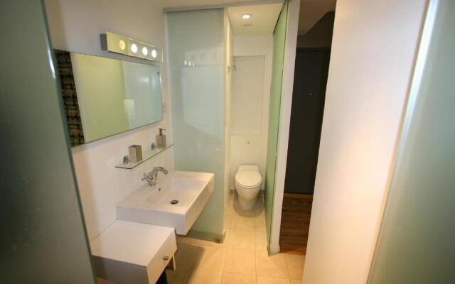 Paris Interiors Rentals - Le Marais Pompidou Center