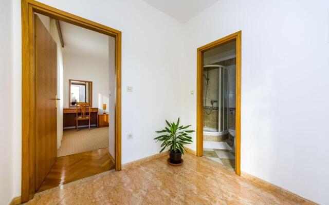 Apartments Petin - 5m from the sea