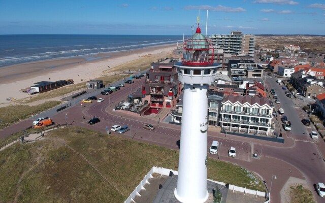 Cozy 3 Person Apartment With sea Views Flat Fish