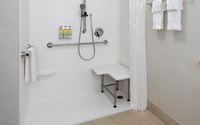 Holiday Inn Express Hotel & Suites Great Barrington by IHG