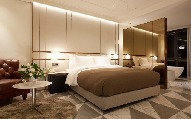 9 Brick Hotel