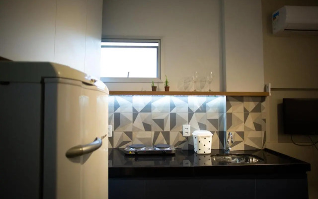 FLAT Beverly Hills 401B