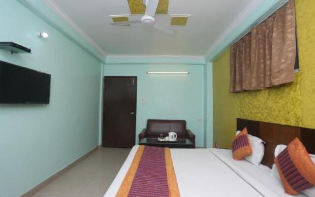 HOTEL GREEN PALACE Delhi Airport
