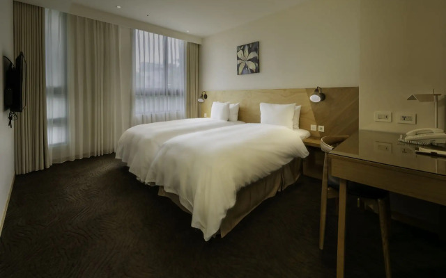 Green World NanGang Hotel