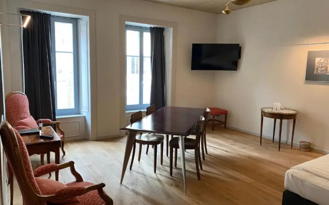 Hotel Fleur De Lis